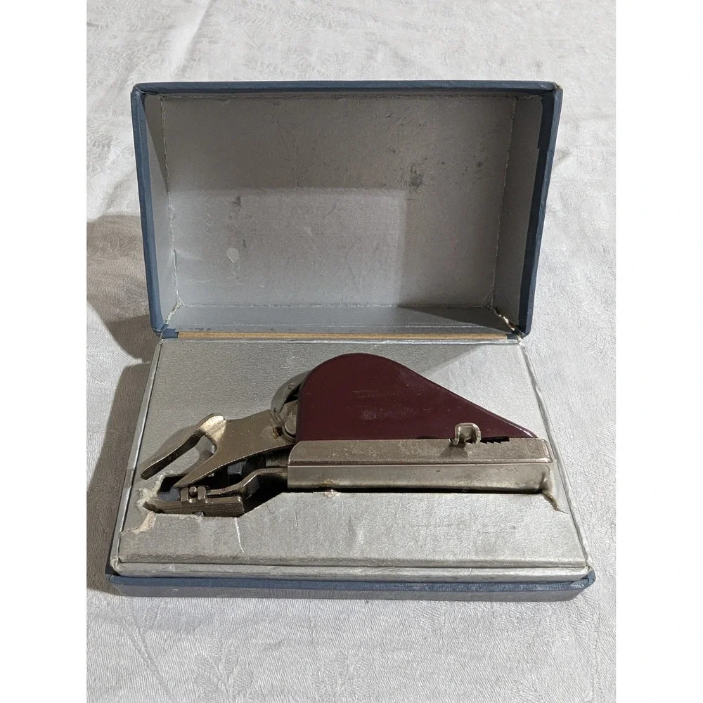 VINTAGE HOUSEHOLD ZIG ZAG SEWING MACHINE ATTACHMENT W/ BOX MADE‎ IN JAPAN
